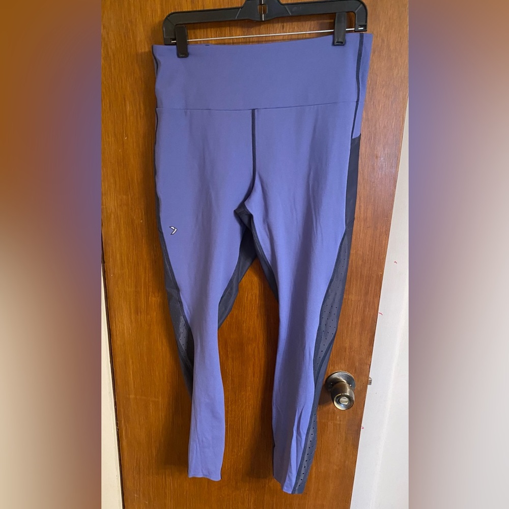 Women’s size XL studio leggings by iFit, EUC, colors are blue/purple & black